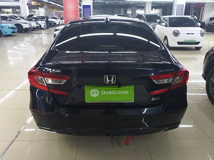 Фото 6 - Honda Accord