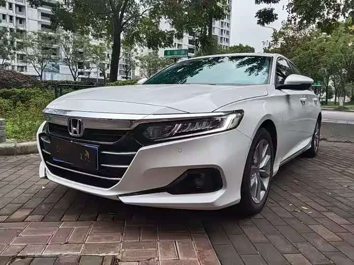 Фото 1 - Honda Accord