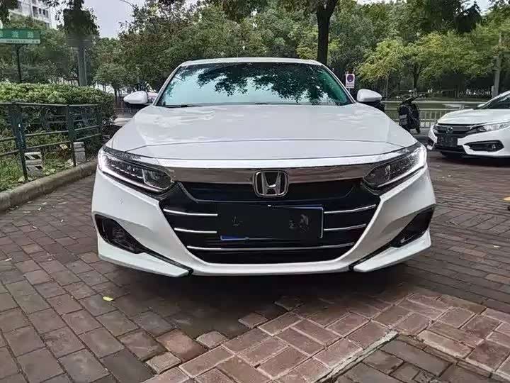 Фото 2 - Honda Accord