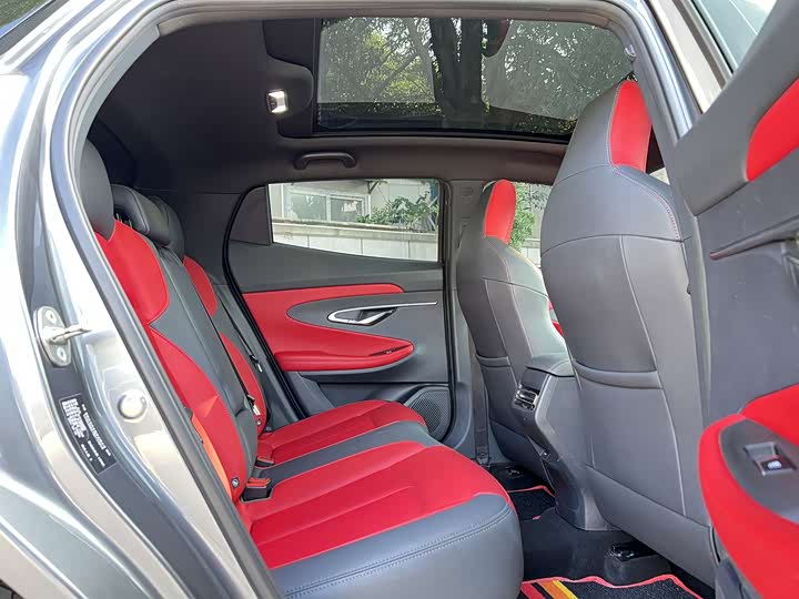 Фото 9 - Changan UNI-T