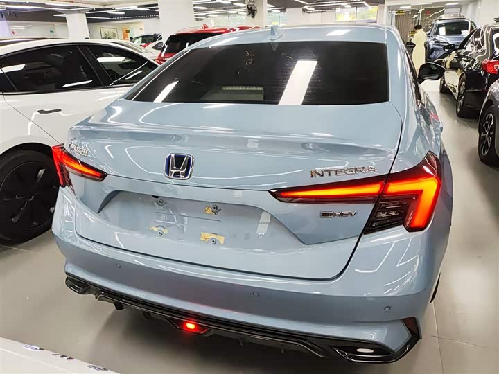 Фото 6 - Honda Integra