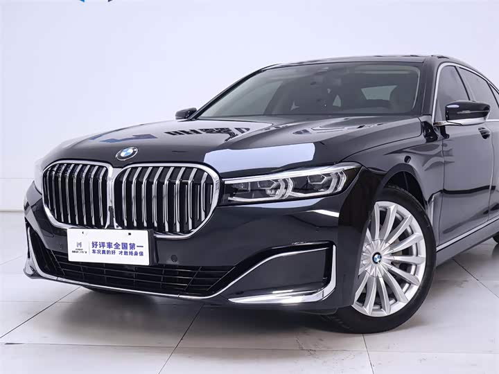 Фото 3 - BMW 7 Series