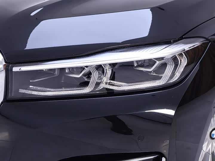 Фото 4 - BMW 7 Series