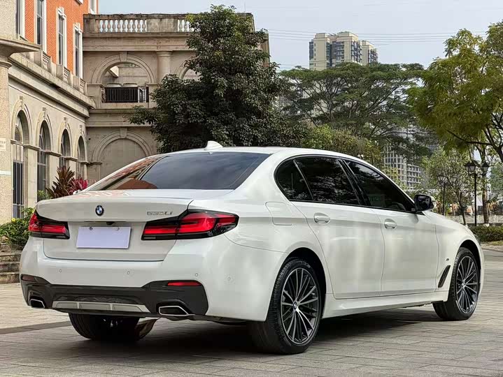 Фото 5 - BMW 5 Series