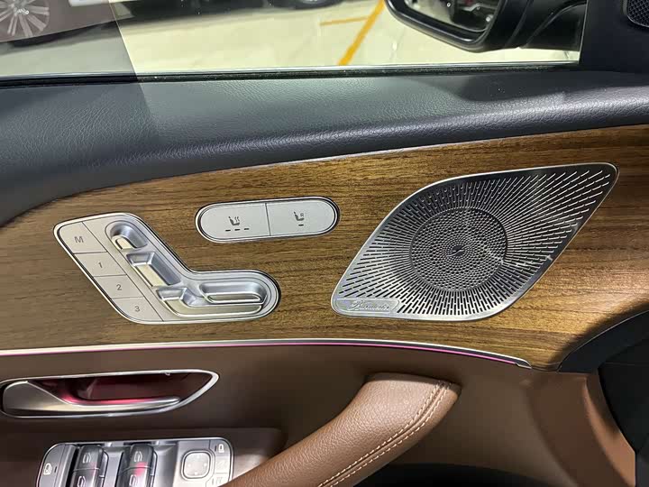 Фото 9 - Mercedes-Benz GLE-Class