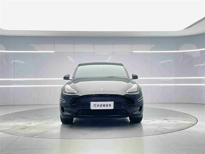 Фото 2 - Tesla Model Y