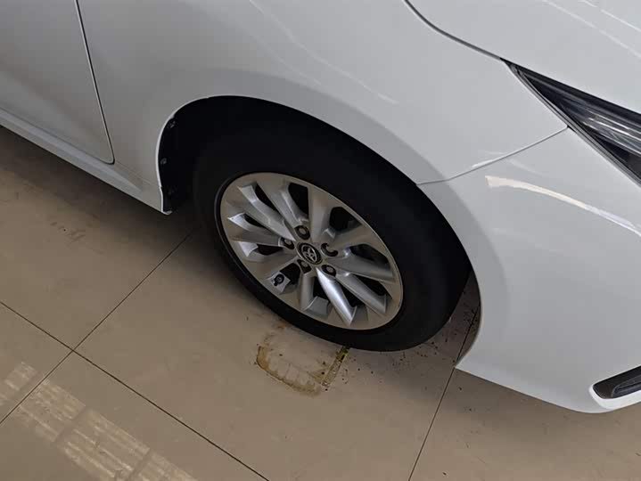 Фото 6 - Toyota Corolla