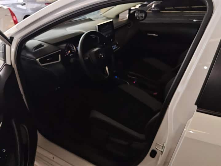 Фото 9 - Toyota Corolla