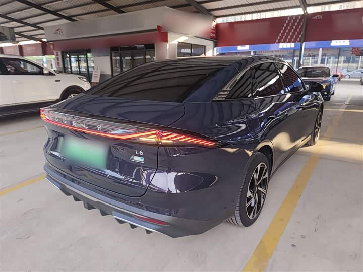 Фото 7 - Geely Galaxy L6