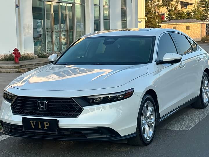 Фото 2 - Honda Accord