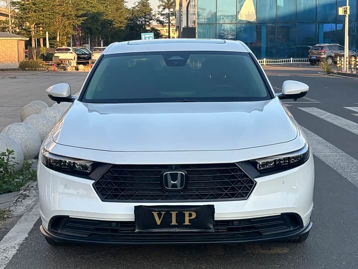 Фото 3 - Honda Accord