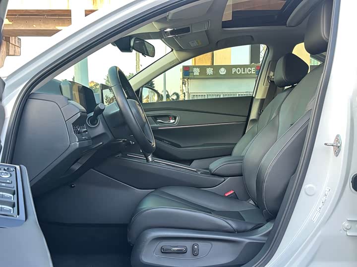 Фото 5 - Honda Accord