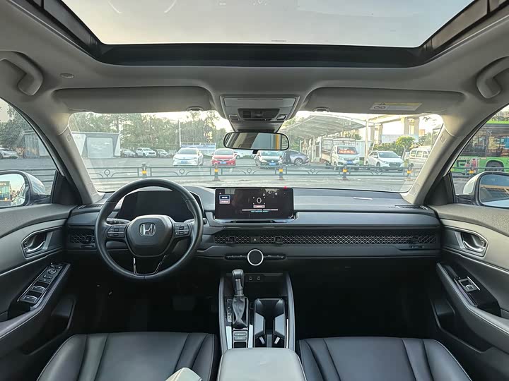 Фото 6 - Honda Accord