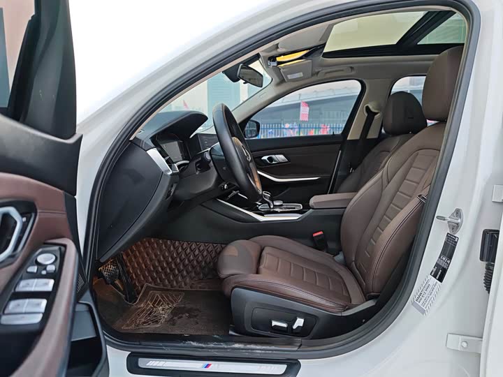 Фото 8 - BMW 3 Series