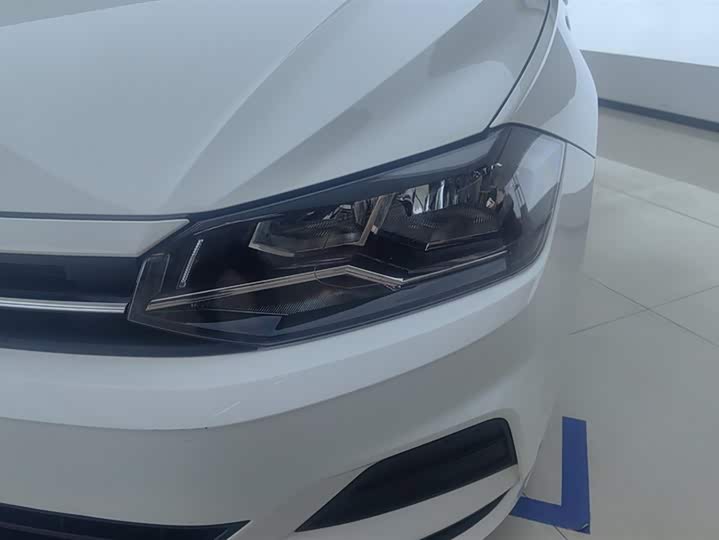 Фото 5 - Volkswagen Polo