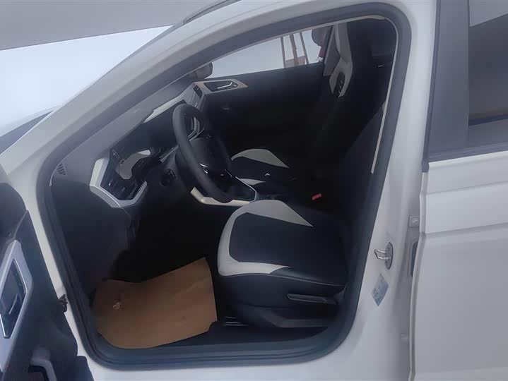 Фото 9 - Volkswagen Polo