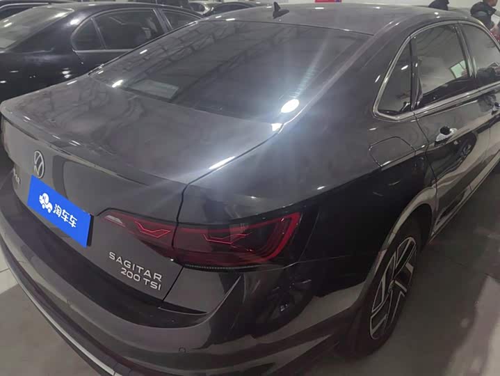 Фото 3 - Volkswagen Sagitar L