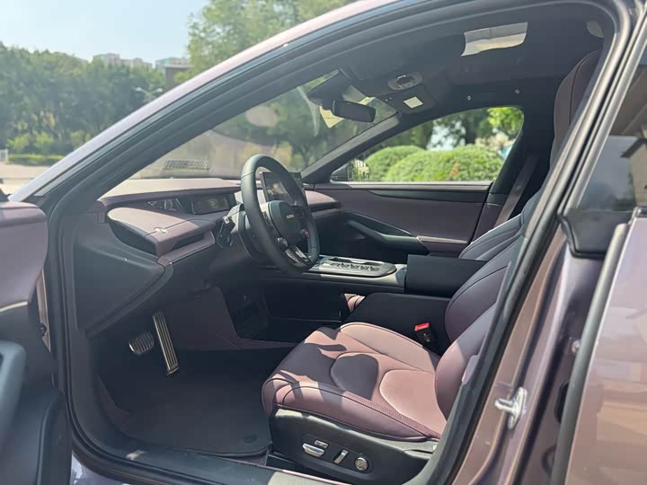 Фото 6 - Xiaomi SU7