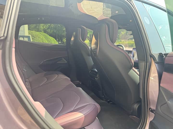 Фото 8 - Xiaomi SU7