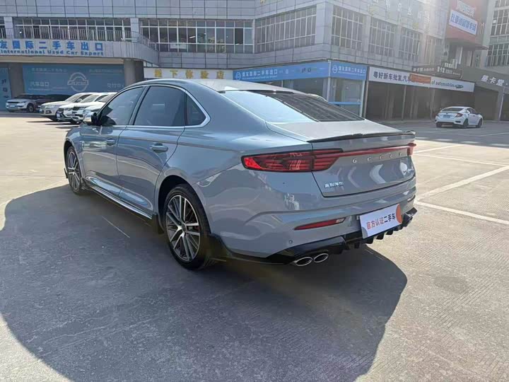 Фото 7 - Geely Preface