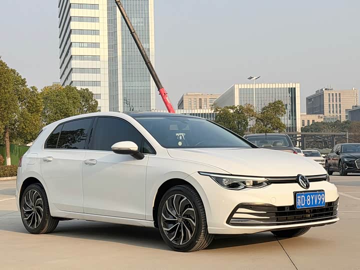 Фото 3 - Volkswagen Golf