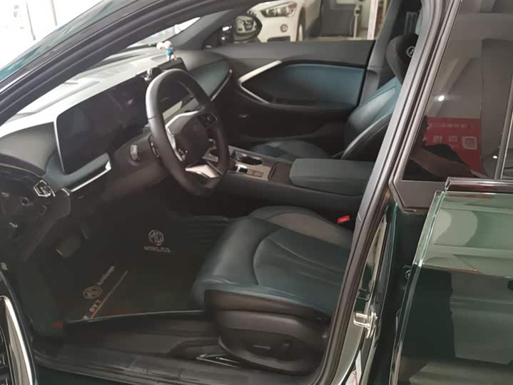 Фото 9 - MG Motor 7