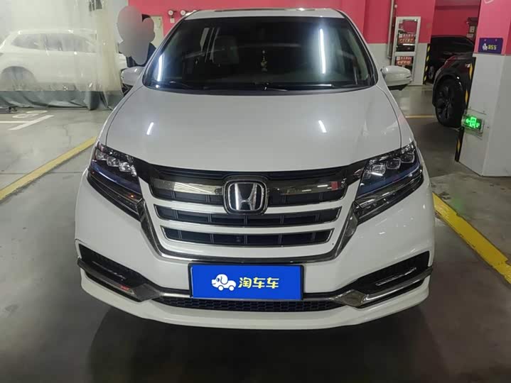 Фото 2 - Honda Elysion