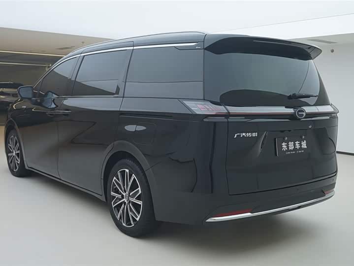 Фото 4 - GAC Trumpchi E8