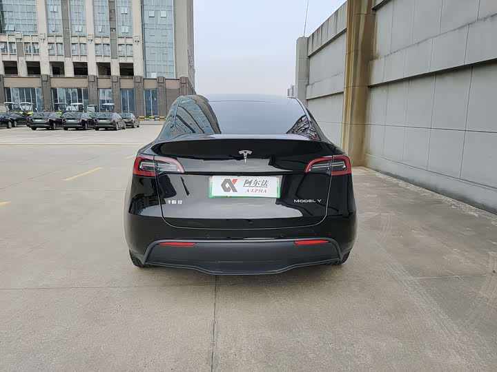 Фото 5 - Tesla Model Y