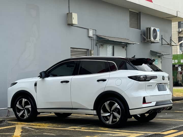 Фото 8 - Changan CS55 Plus