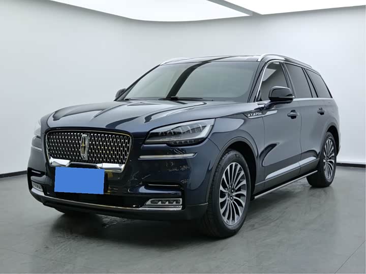 Фото 1 - Lincoln Aviator