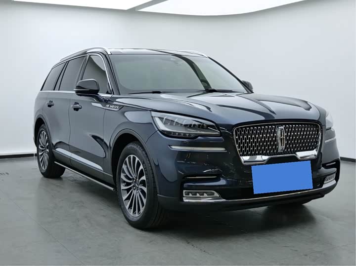 Фото 3 - Lincoln Aviator