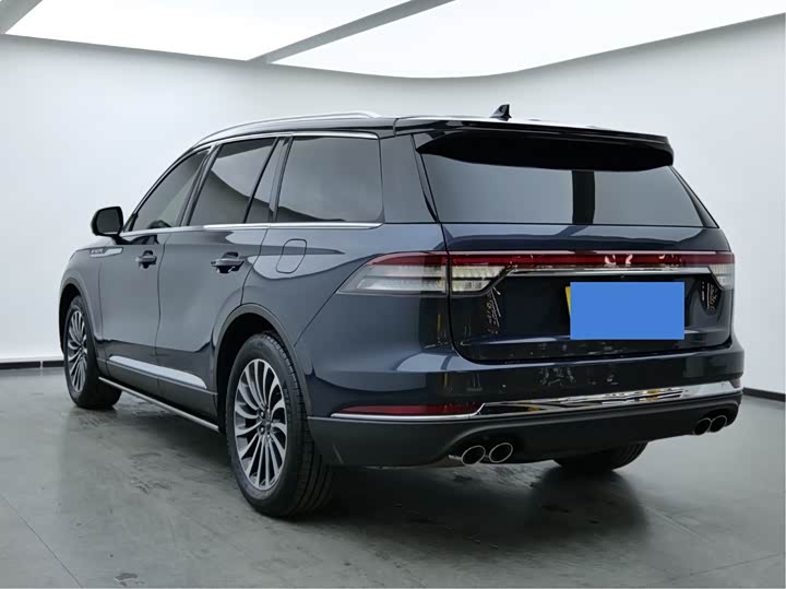 Фото 8 - Lincoln Aviator