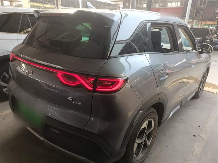 Фото 7 - BYD Yuan Up