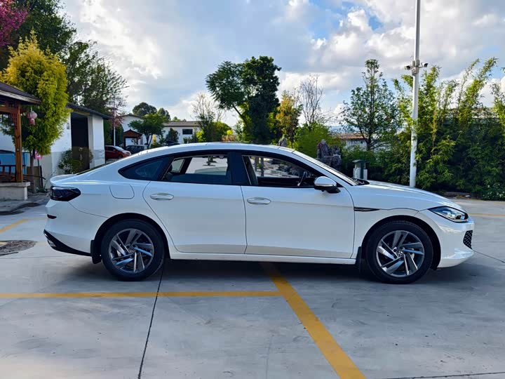 Фото 8 - Volkswagen Lamando L