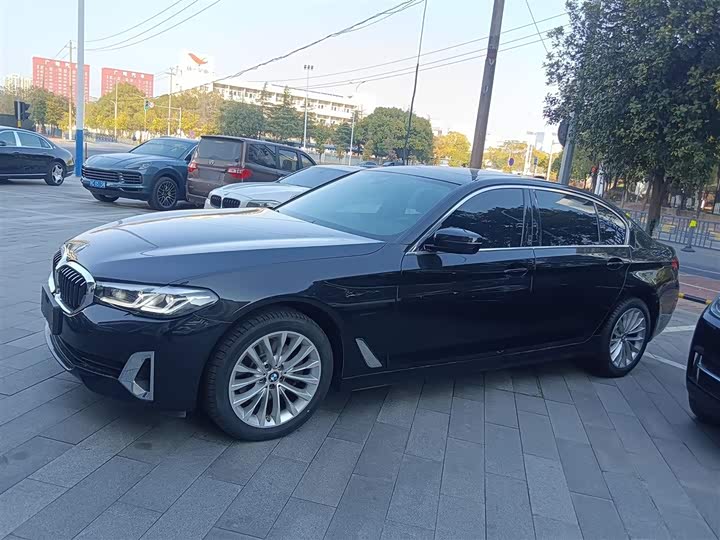 Фото 5 - BMW 5 Series
