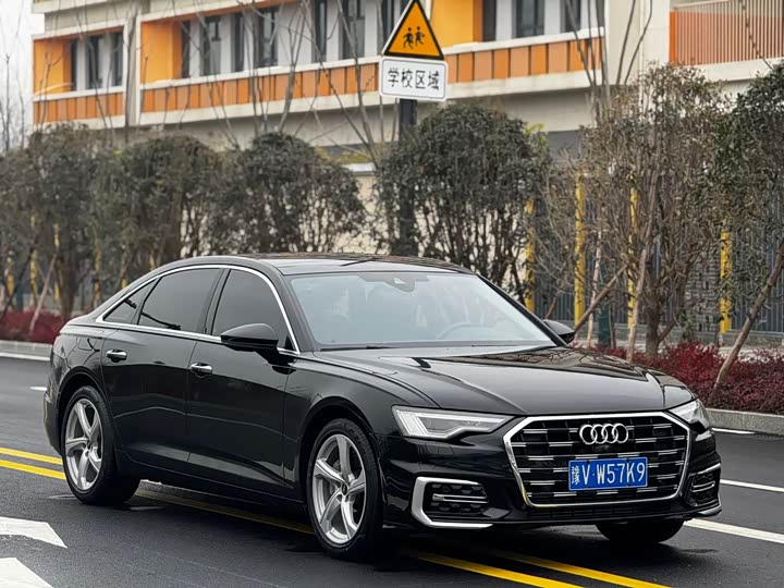 Фото 3 - Audi A6L