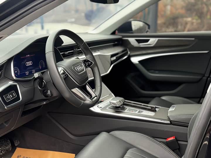 Фото 4 - Audi A6L