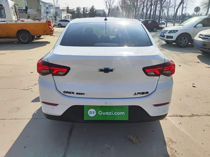 Фото 6 - Chevrolet Onix (Cavalier)