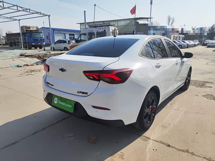 Фото 7 - Chevrolet Onix (Cavalier)