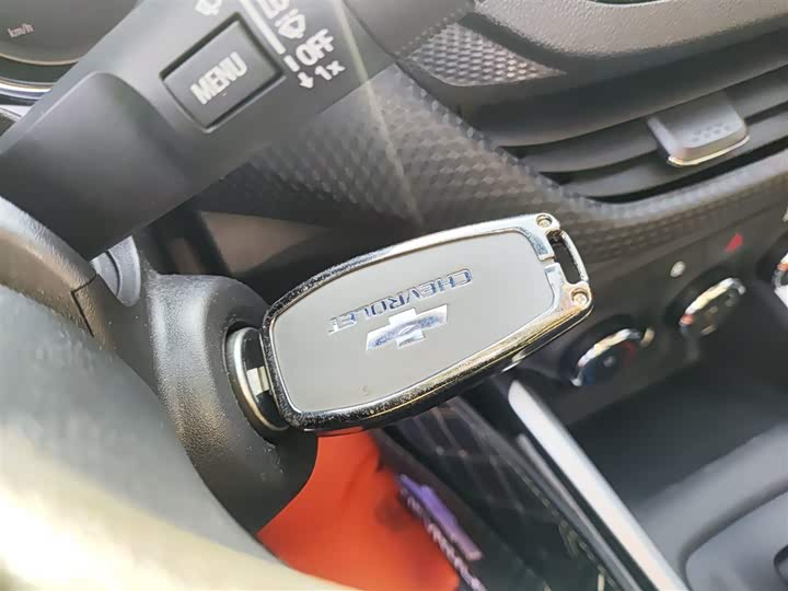 Фото 9 - Chevrolet Onix (Cavalier)