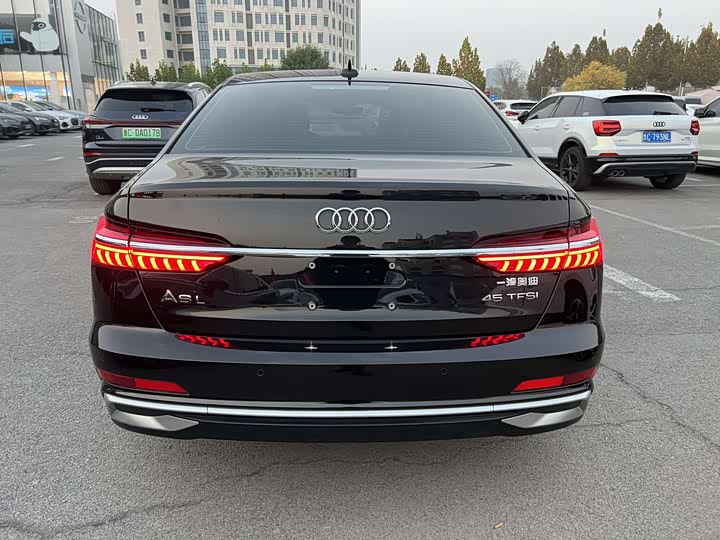 Фото 3 - Audi A6L