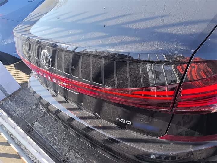 Фото 6 - Volkswagen Passat Hybrid