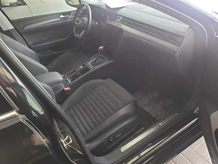 Фото 8 - Volkswagen Magotan