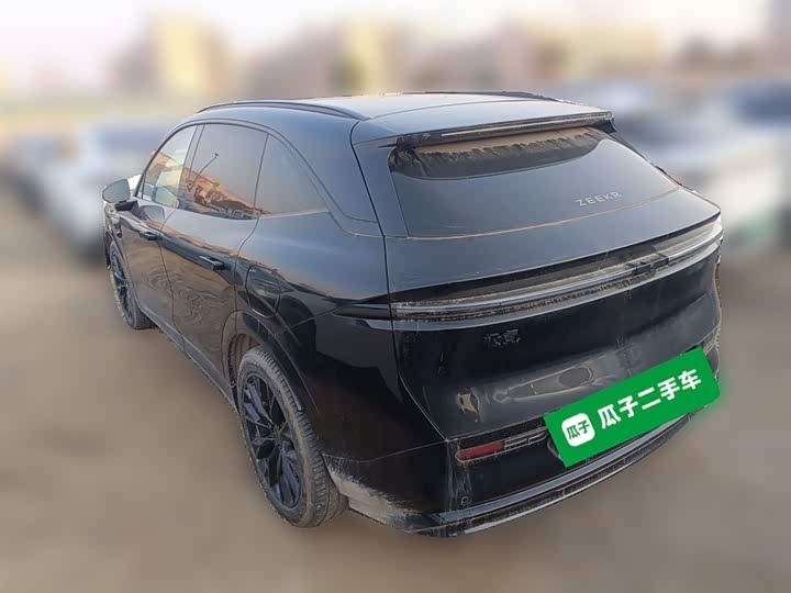 Фото 9 - Zeekr 7X