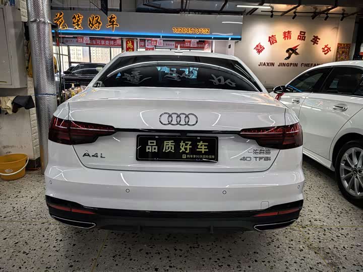 Фото 4 - Audi A4L