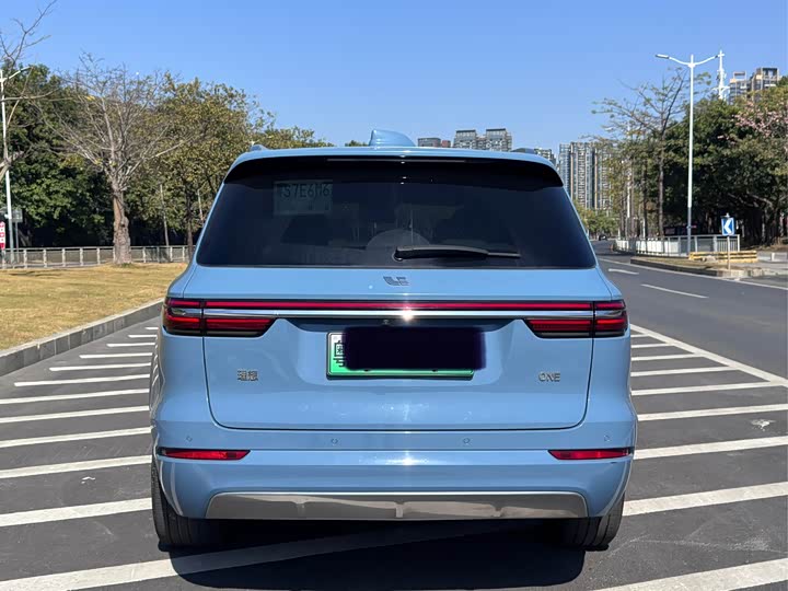 Фото 4 - LiXiang One