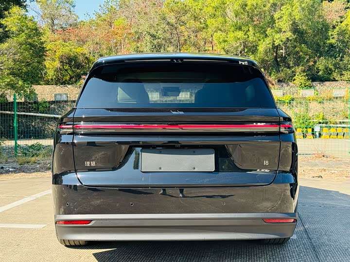 Фото 5 - LiXiang i8