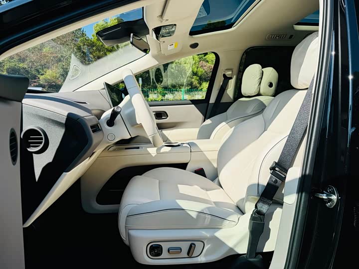 Фото 8 - LiXiang i8