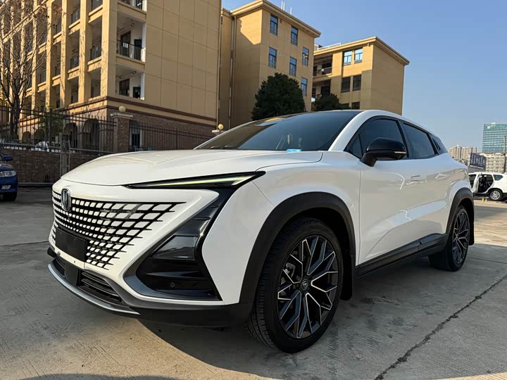 Фото 1 - Changan UNI-T